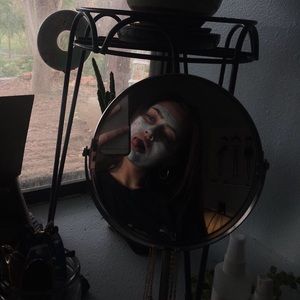 Meet your Posher, Ella